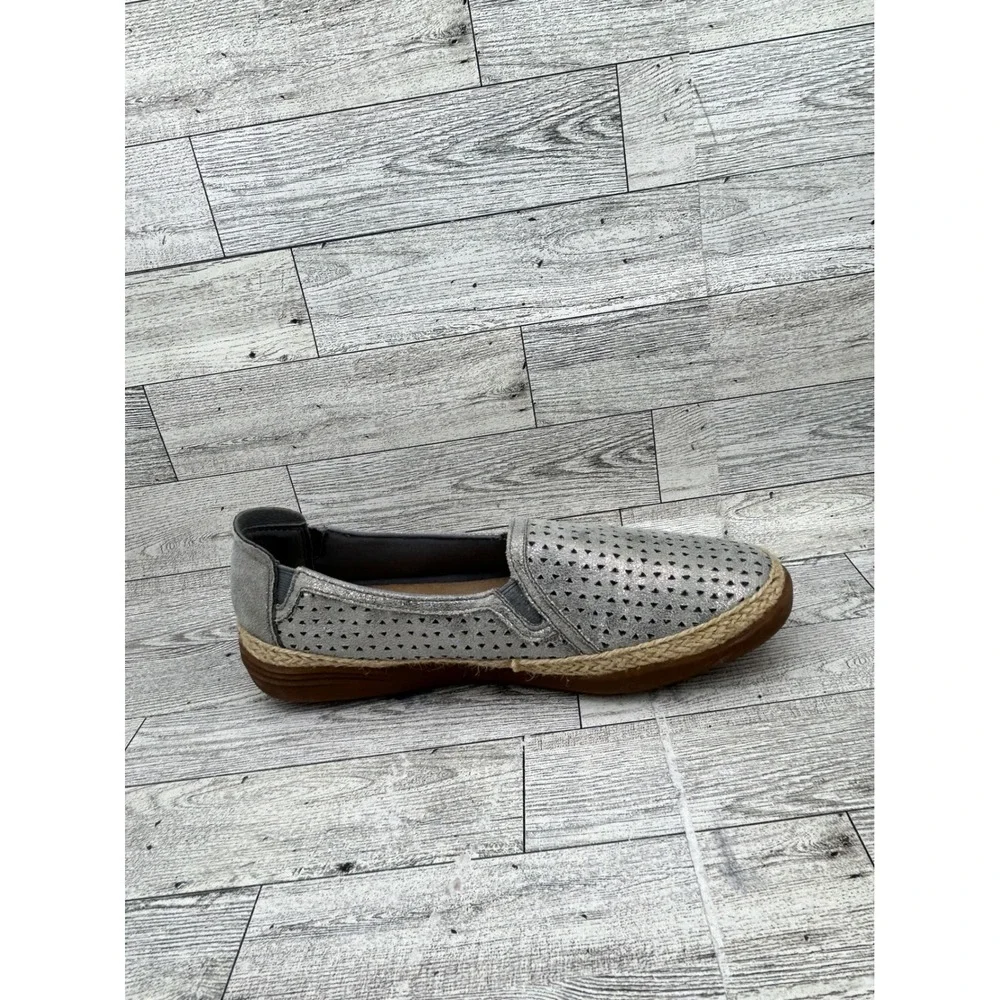 Clarks Collection Silver Metallic Perforated Espadrille Slip On Shoes Women 6.5M